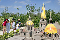 Discover Mexico Theme Park